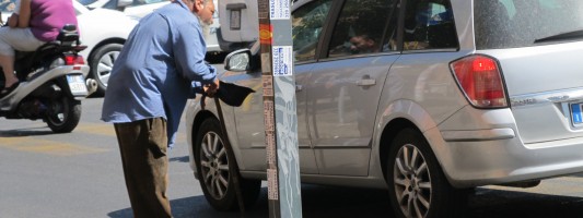 Lo sapevate che a Viale Castrense c’è un campo rom? E non solo…