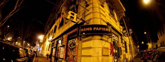 Tragedia al centro sociale Sans Papier. Mamma uccide figli e si impicca
