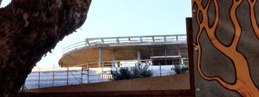 I servizi segreti in Piazza Dante. Purtroppo è tornato “l’abuso” sul tetto